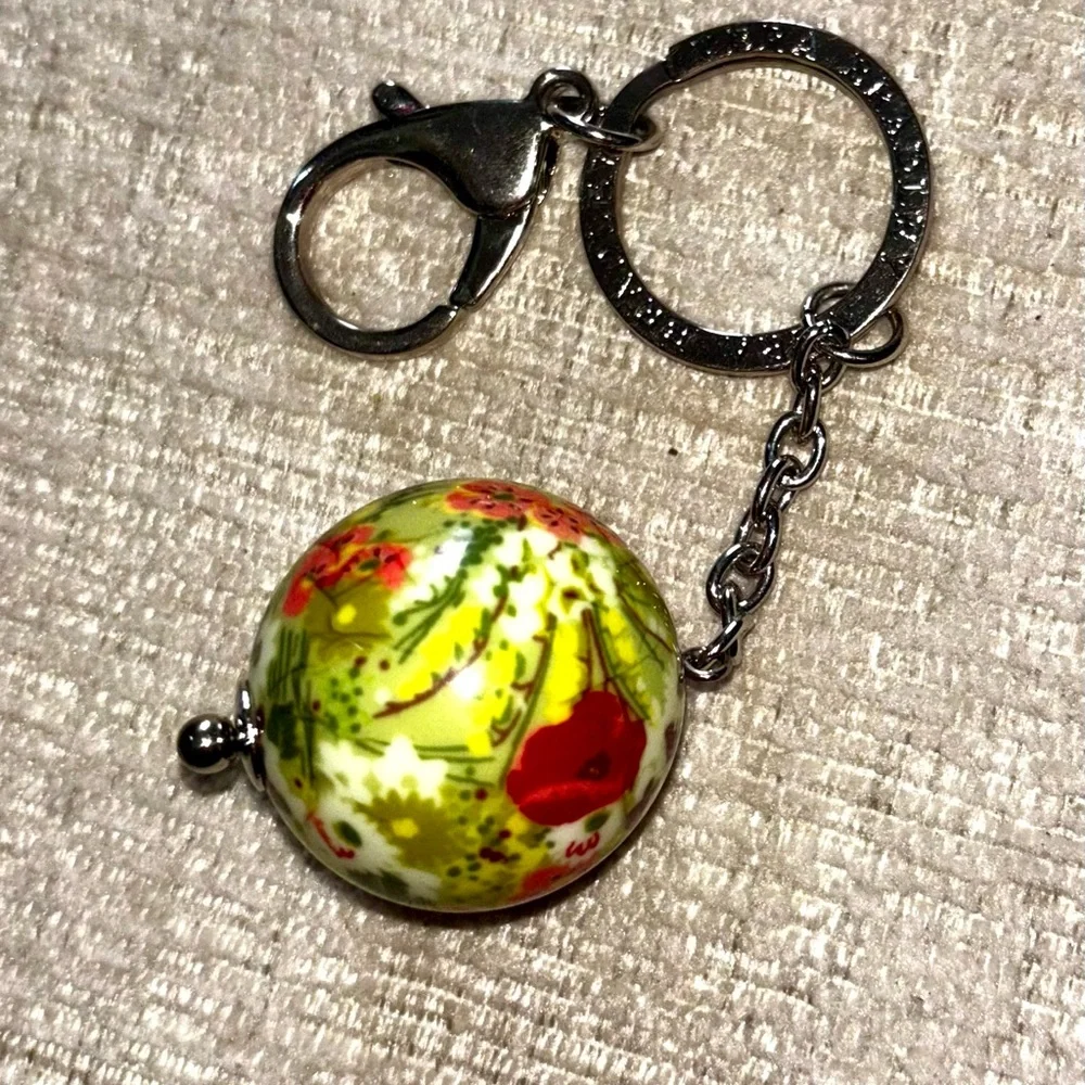 Vera Bradley Floral Ball Keychain Charm Green Red Key Ring Clip Marble Flowers
